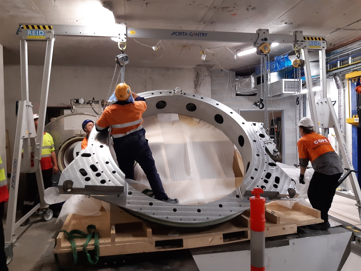 The 5-tonne magnet for the MRI-Linac machine
