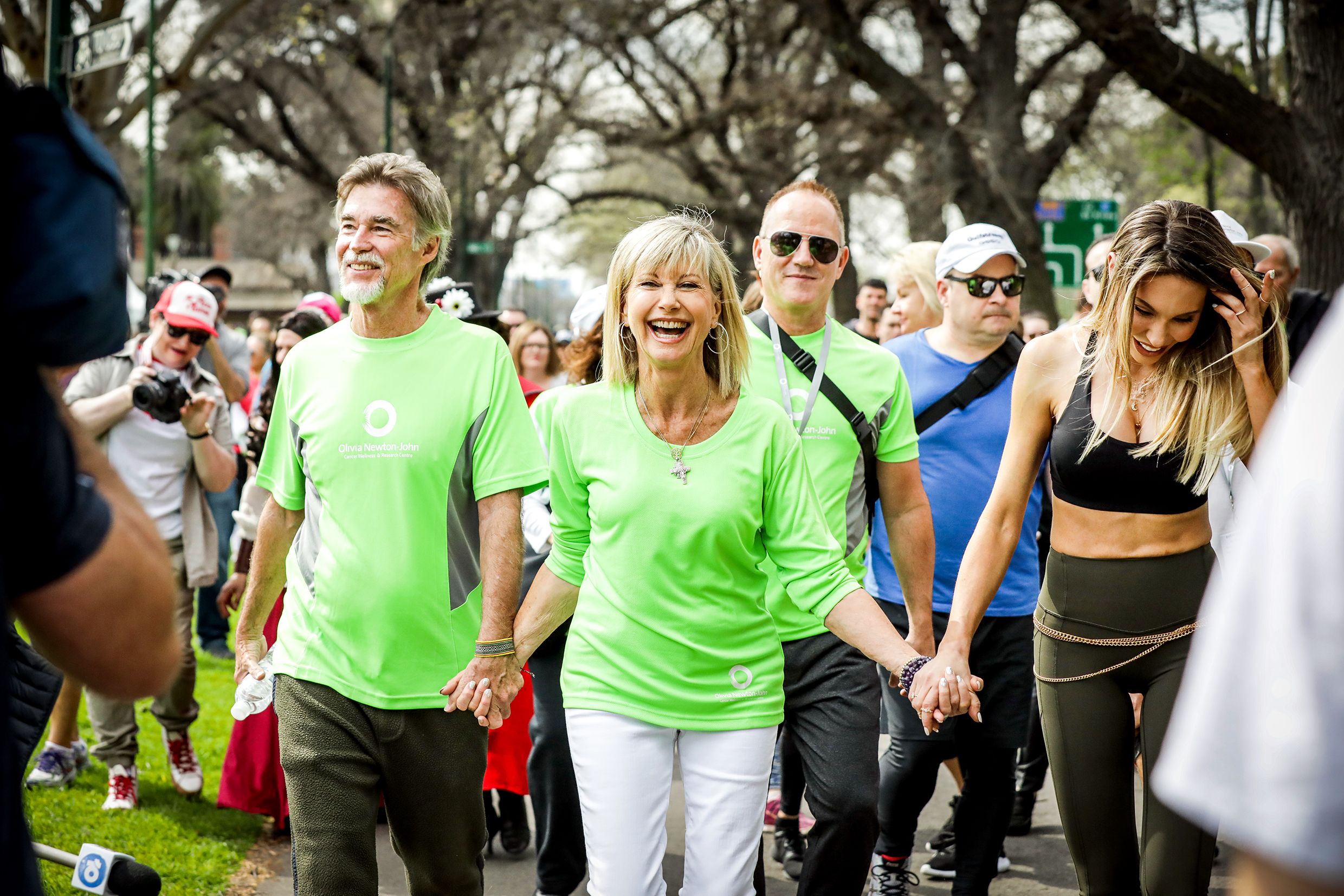 John Easterling, Dame Olivia Newton-John and Chloe Lattanzi pictured at a previous Walk for Wellness