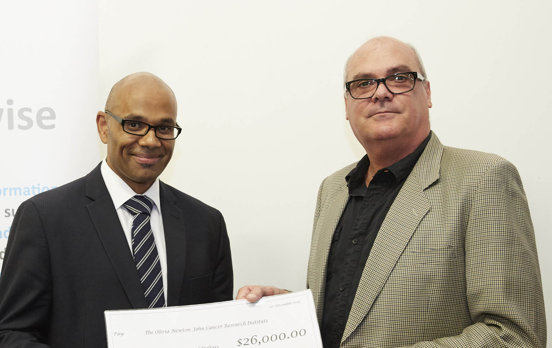 Asbestoswise Cheque Presentation 3 CROPPED